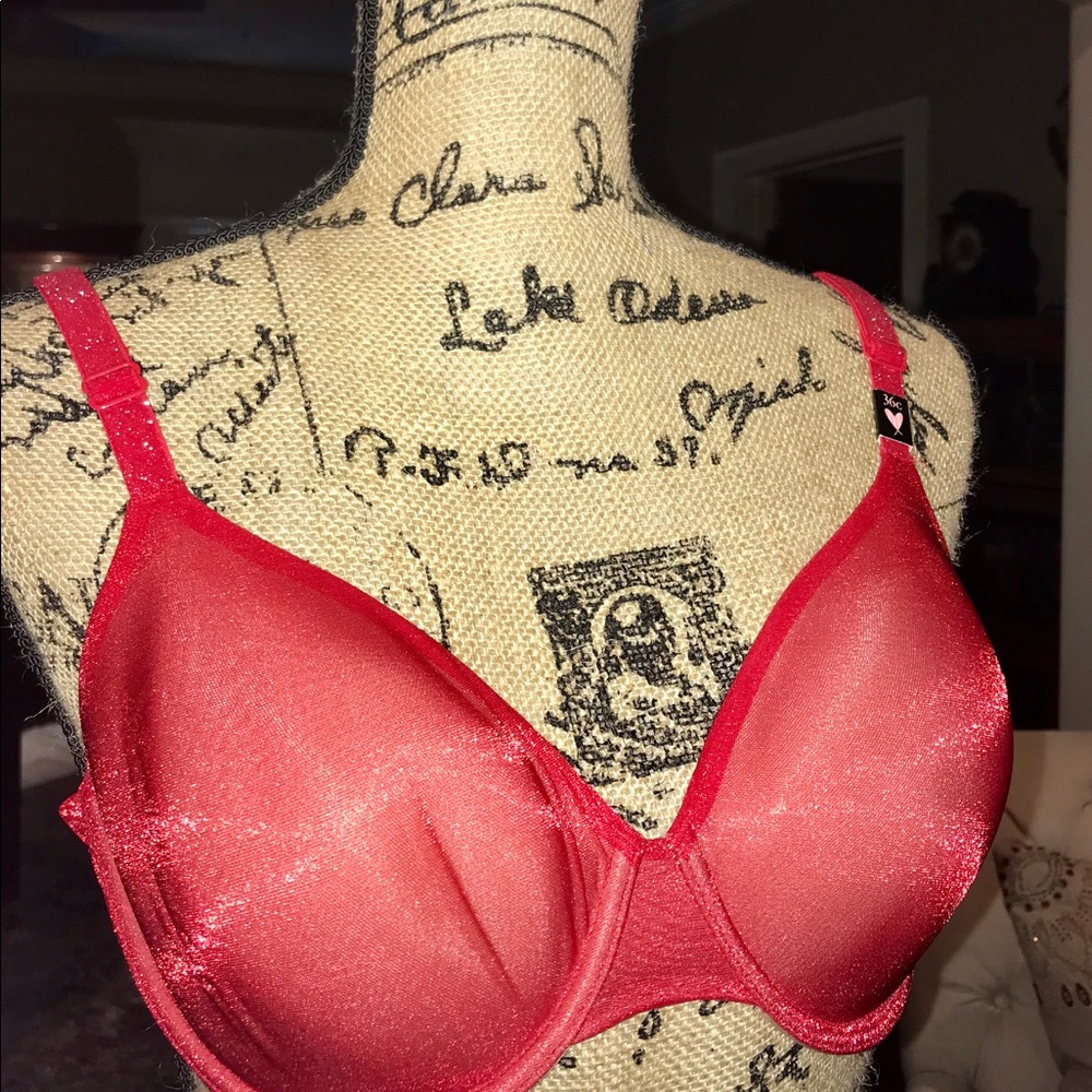 Victoria ‘s Secret NWT red shimmer bra 36C